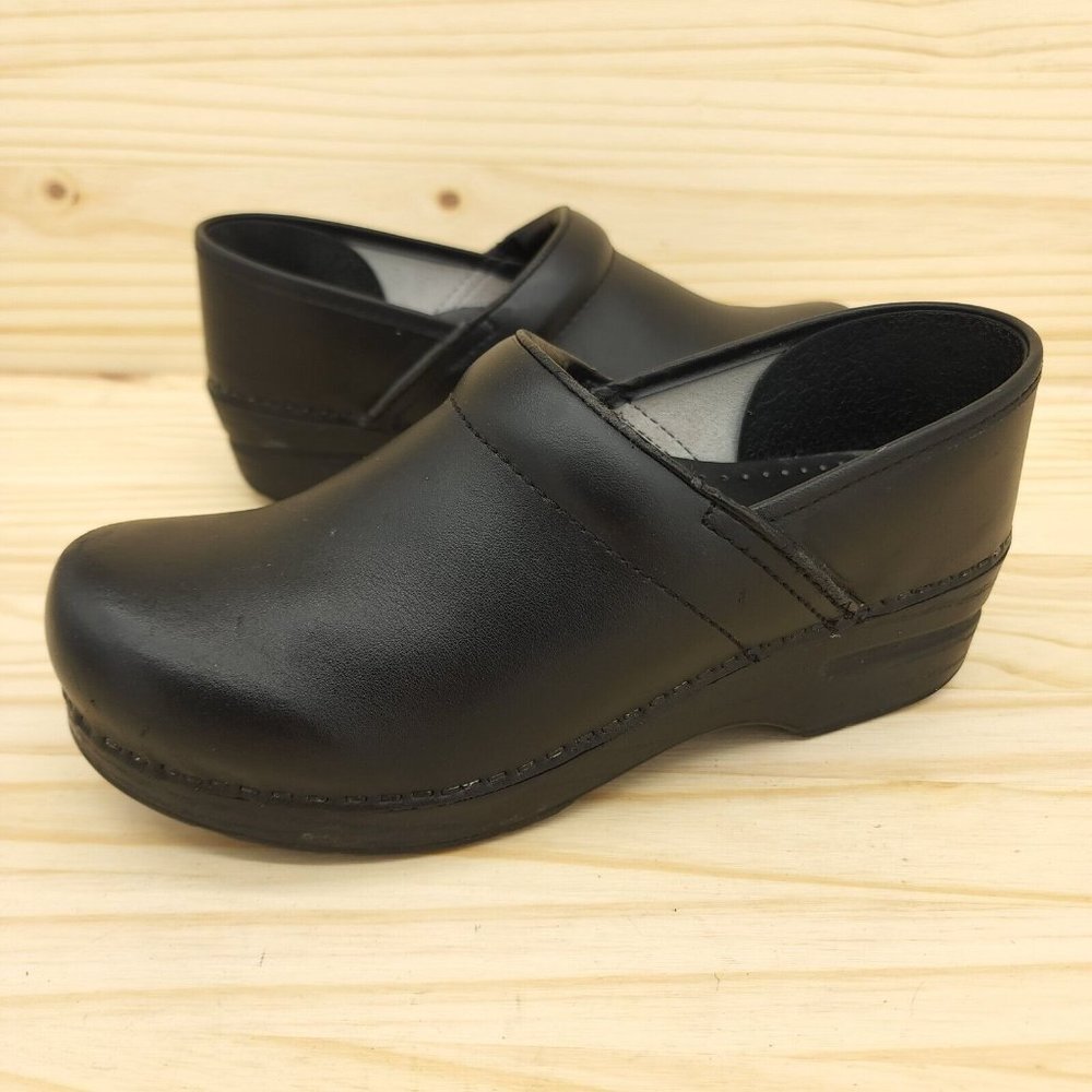 Dansko Women's Professional Clogs Sz 9 Black Leather Nursing Comfort Shoes